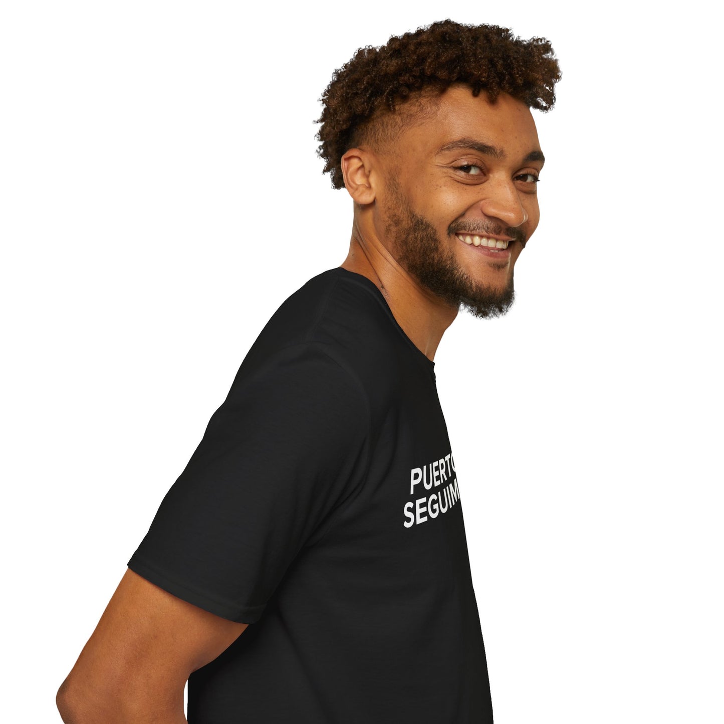 PUERTO RICO SEGUIMO AQUÍ Unisex Softstyle T-Shirt